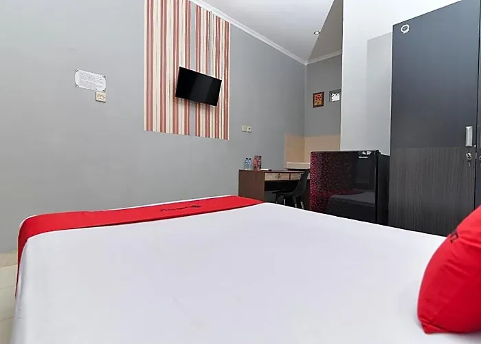 Guest house Reddoorz Near Teuku Umar Barat 2*